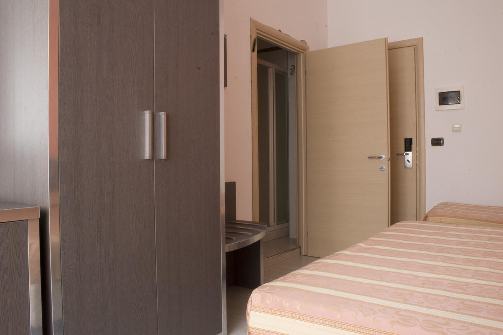 Hotel Renato Sesto San Giovanni Bilik gambar