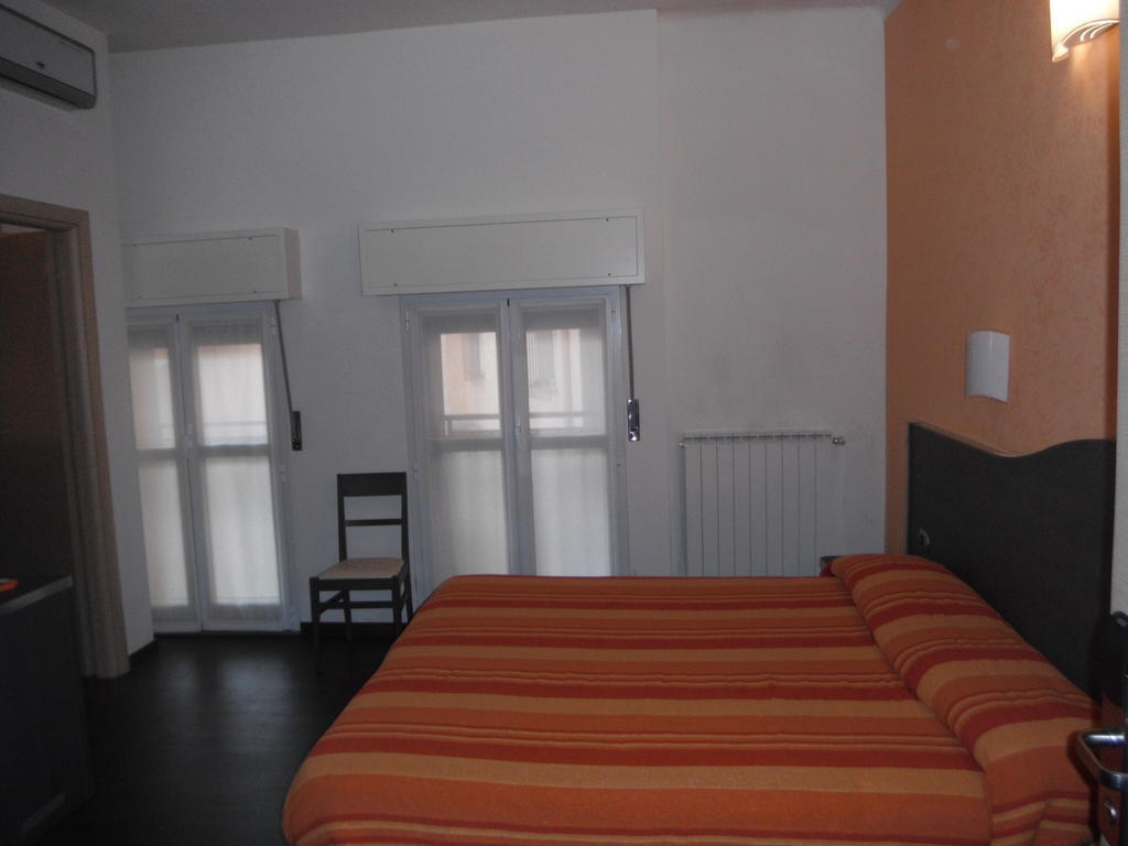 Hotel Renato Sesto San Giovanni Bilik gambar