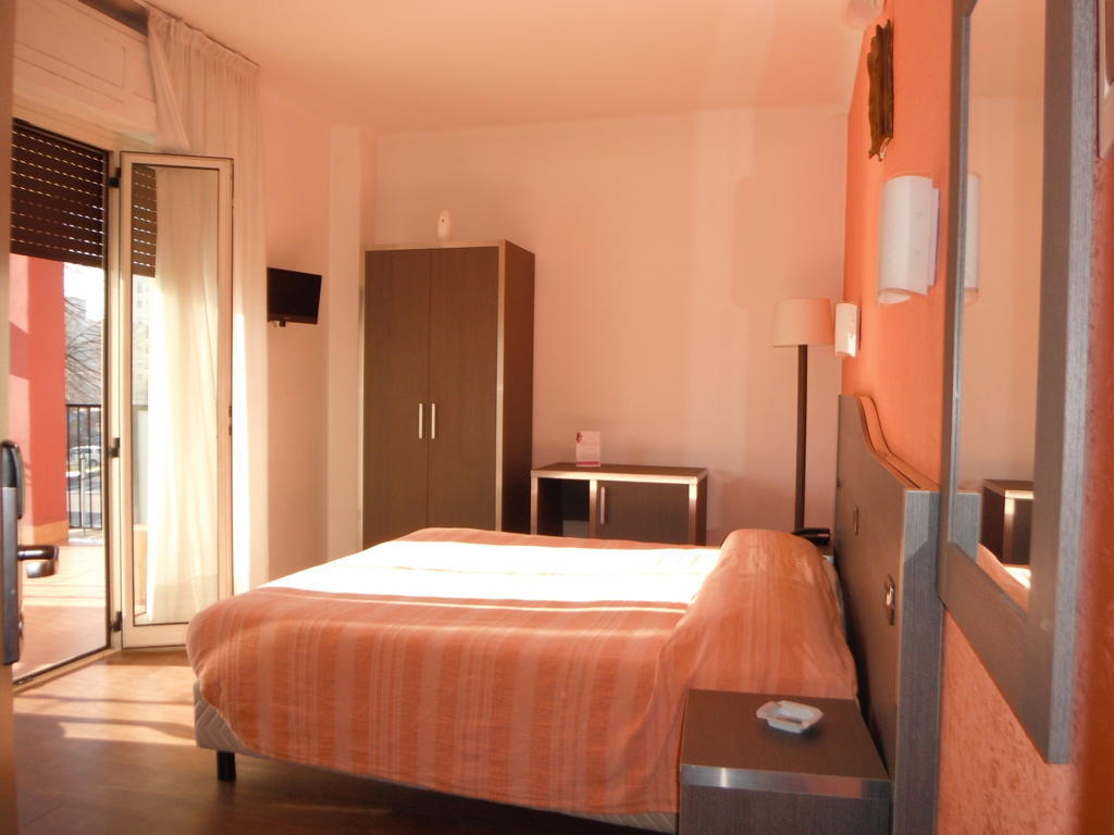 Hotel Renato Sesto San Giovanni Bilik gambar