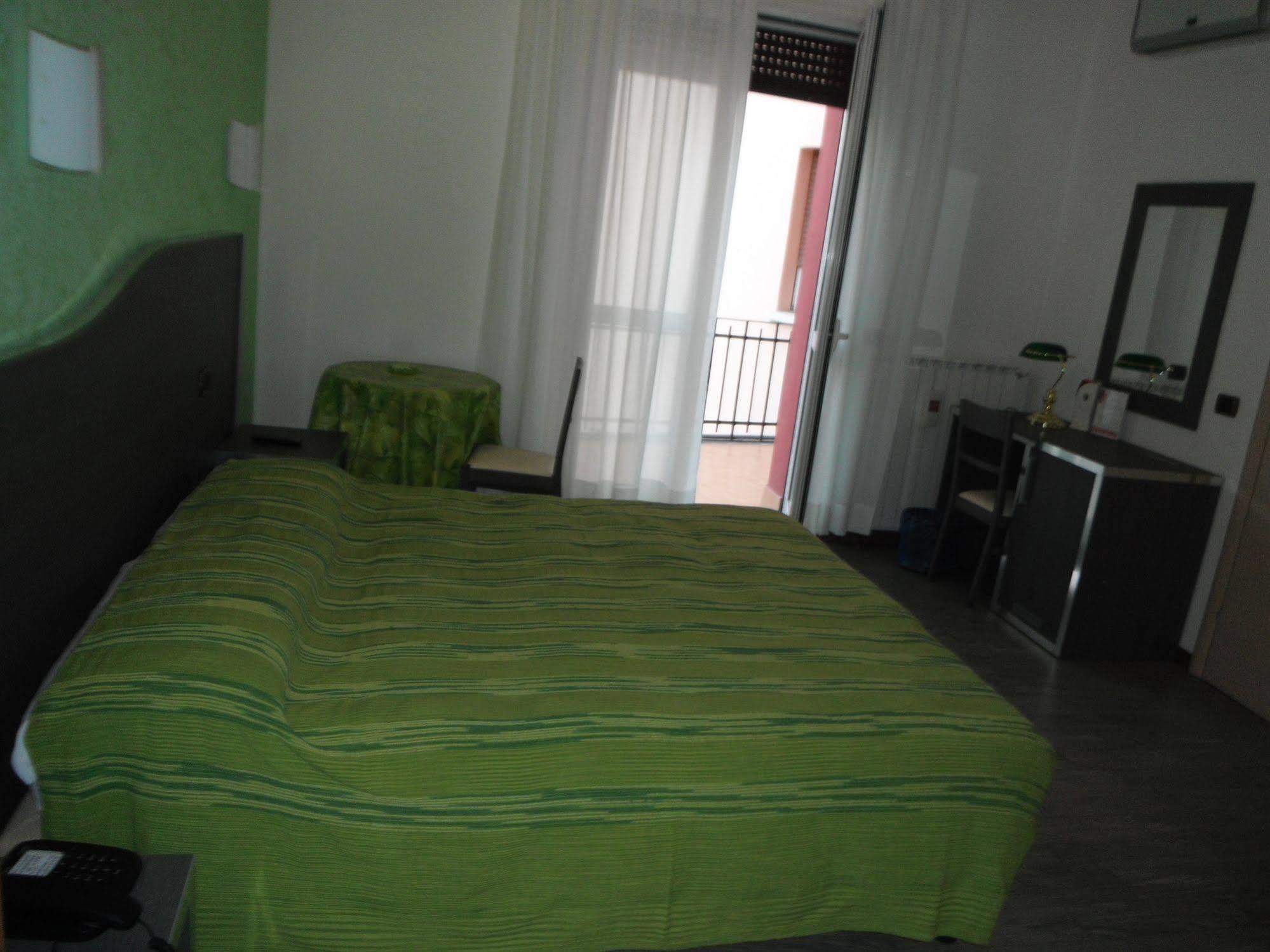 Hotel Renato Sesto San Giovanni Luaran gambar