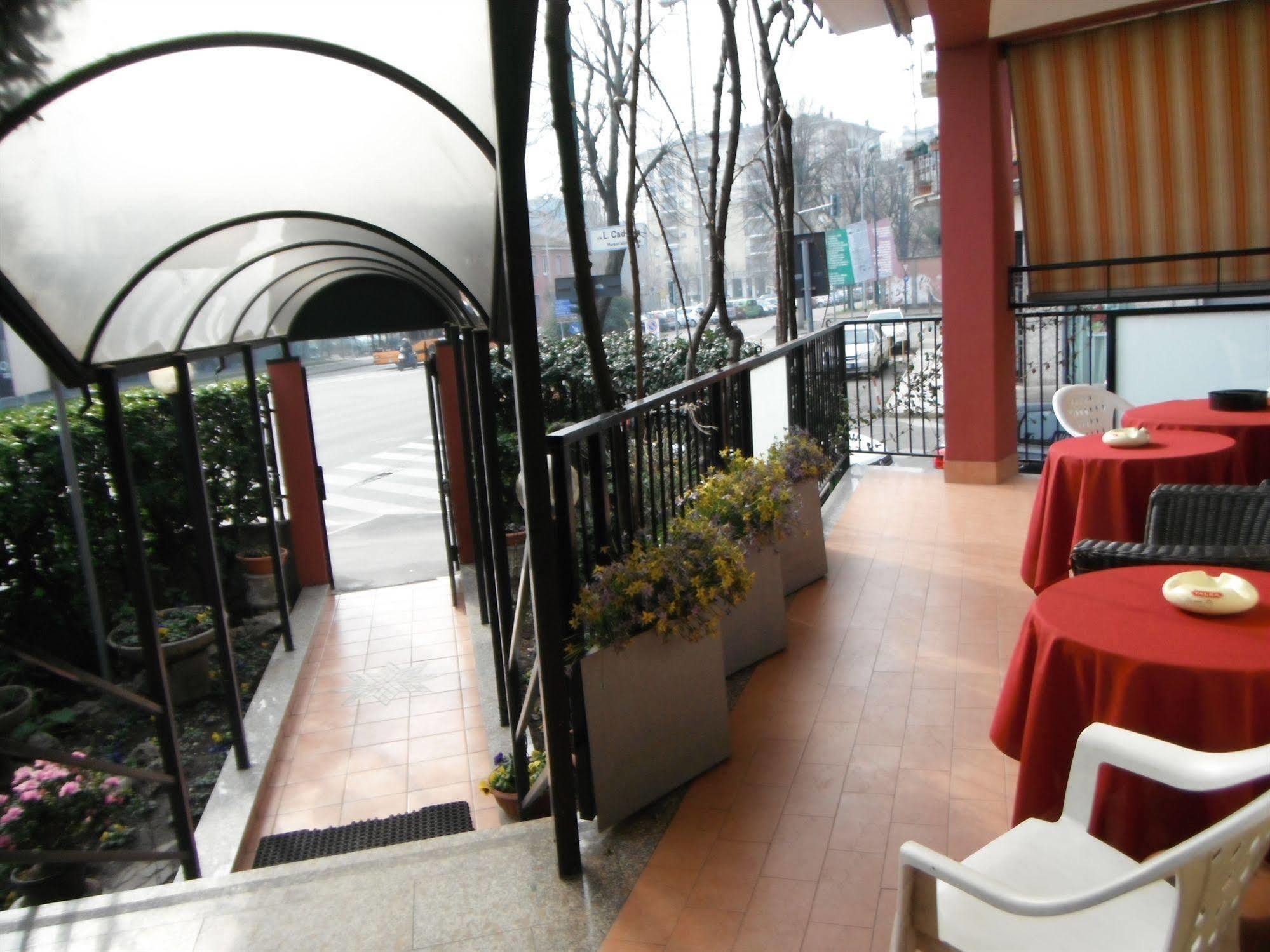 Hotel Renato Sesto San Giovanni Luaran gambar